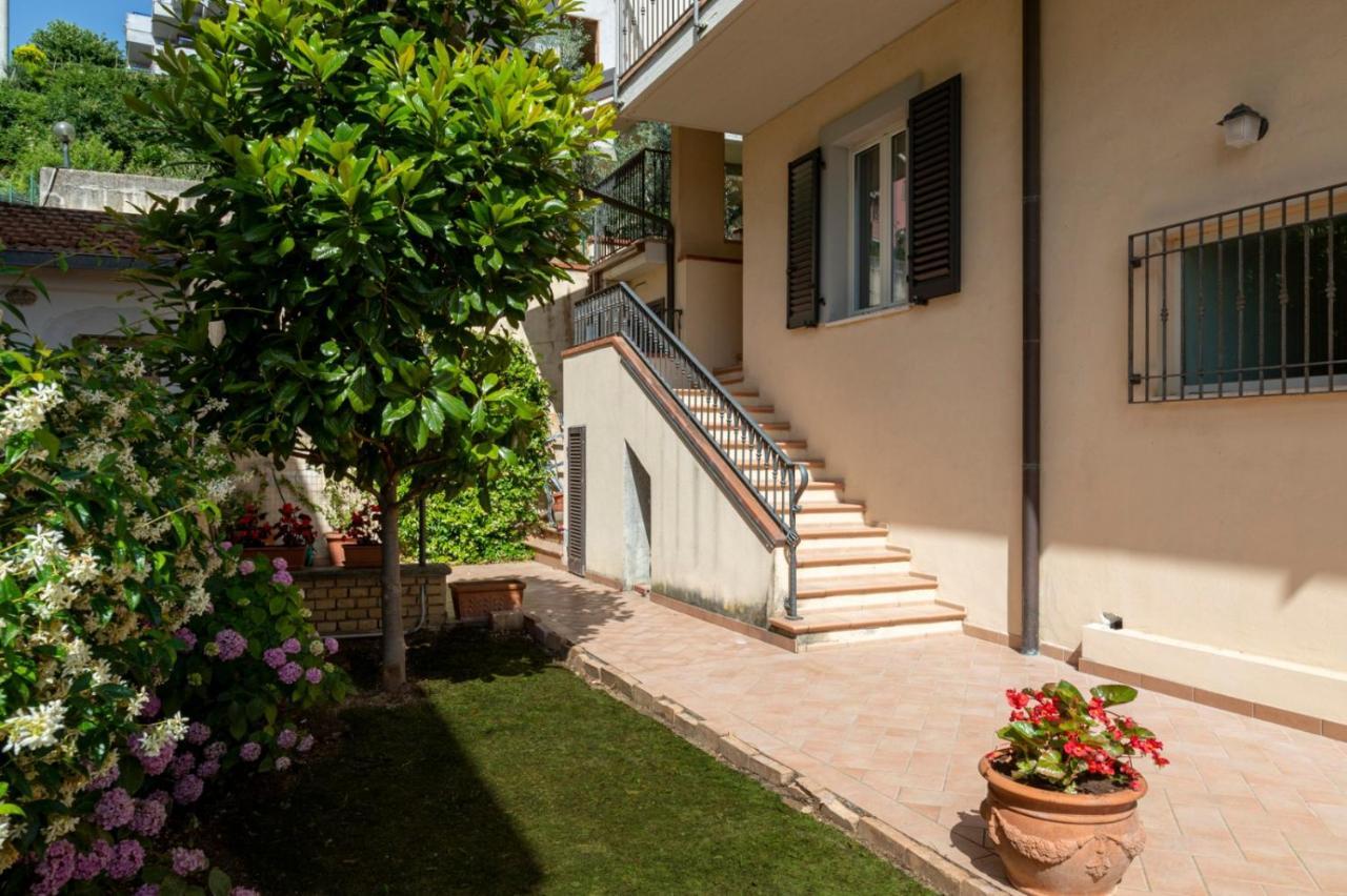 Casa Rubini Appartement Teramo Buitenkant foto